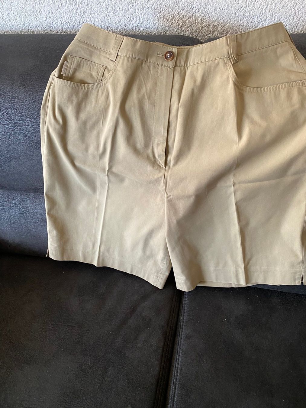Pantaloni: Michele Damenshorts Grösse 44 – Usato da Allenwinden venduto da Obalu