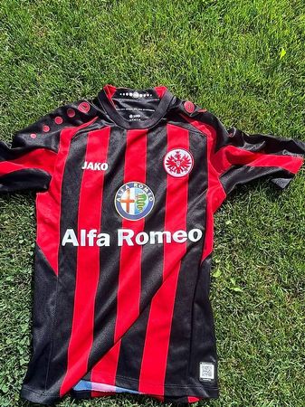 Eintracht Frankfurt Trikot, Grösse S