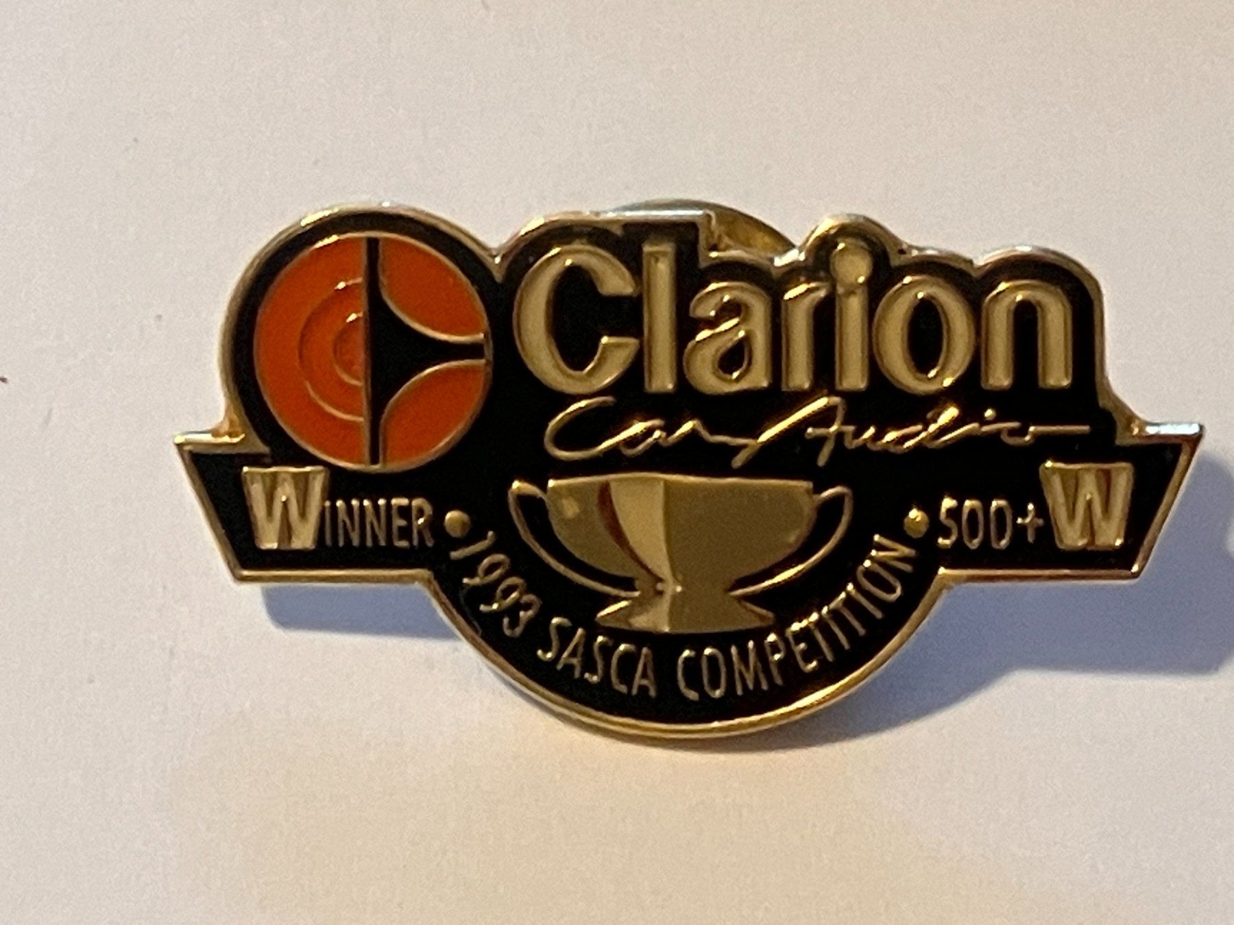 Placchette & Badge: 1 Pin Clarion – Usato da Basel venduto da djwwpp