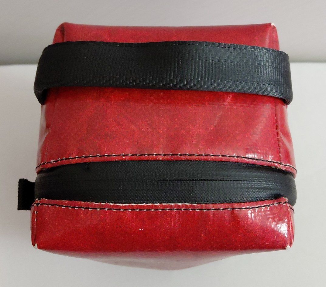 Freitag Custodie per cosmetici: Necessaire Freitag F36 Wayne – Usato da Biel/Bienne venduto da ypslilon 4
