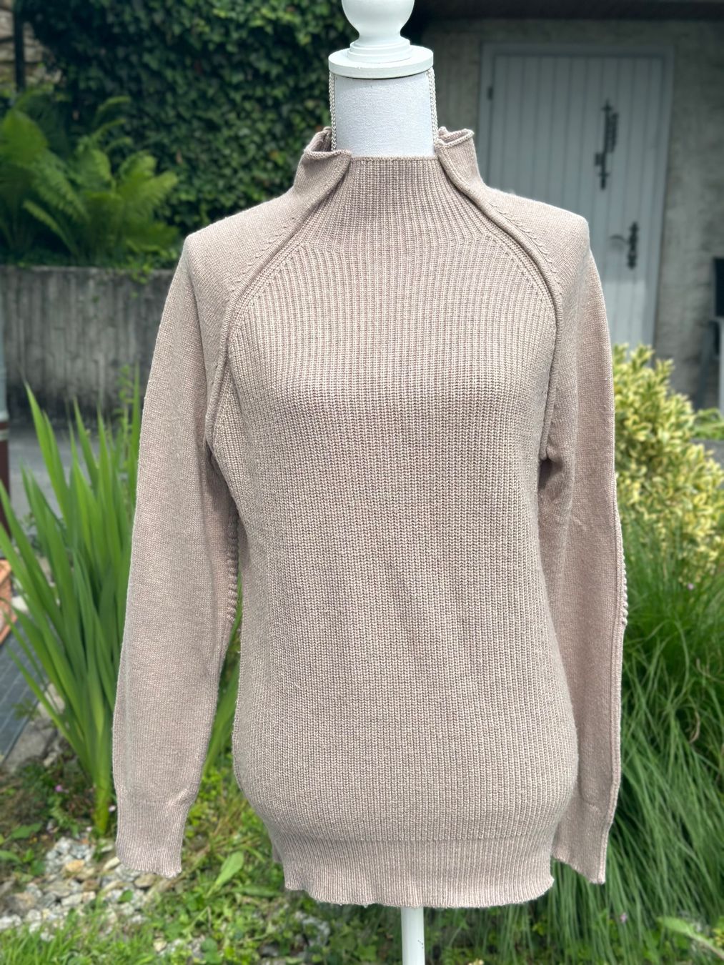 Maglioni & Felpe: Edler Strickpullover, neuwertig, Rollkragen, Grösse M – Usato da Zufikon venduto da Modestil365 1