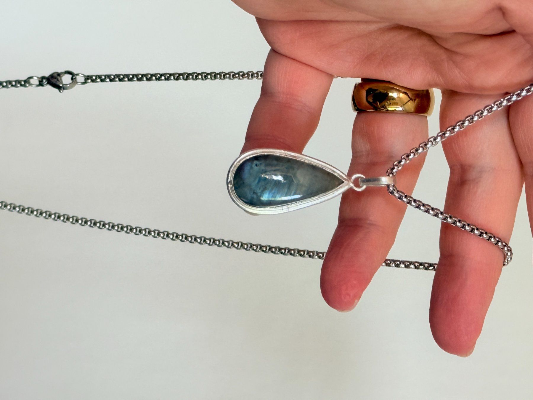 Ketten: Pendentif Larme en Labradorite - Bijou Unique! – Neu und originalverpackt aus Genève von AWWA 3