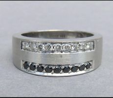 750 Gold Ring mit Brillanten