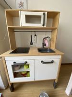 Grosse Ikea Kinderküche mit viel Zubehör