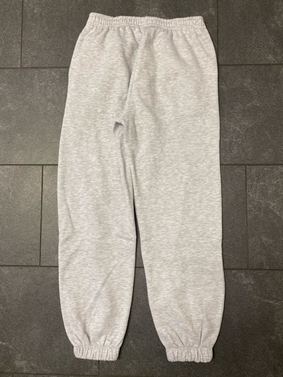 Vero Moda Pantaloni: Trainerhose grau Gr. S Vero Moda – Usato da Baar venduto da kamasija 1