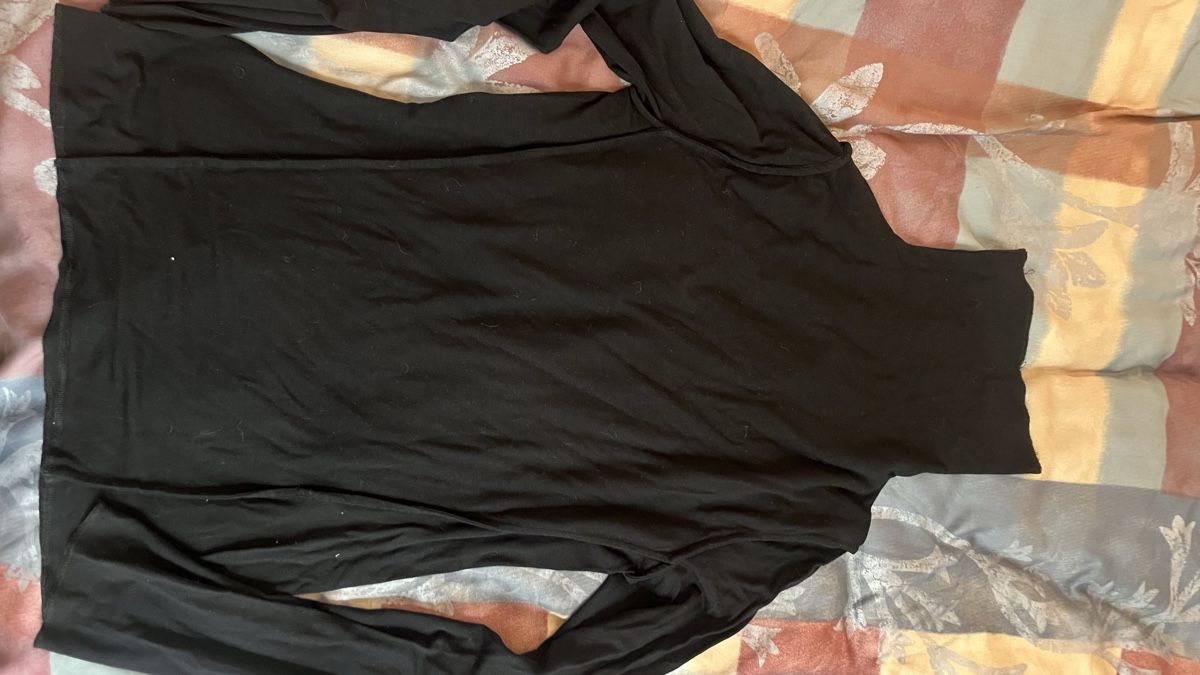 Top: Zwei tolle langarm Tops – Usato da Chur venduto da aline_Z2 4