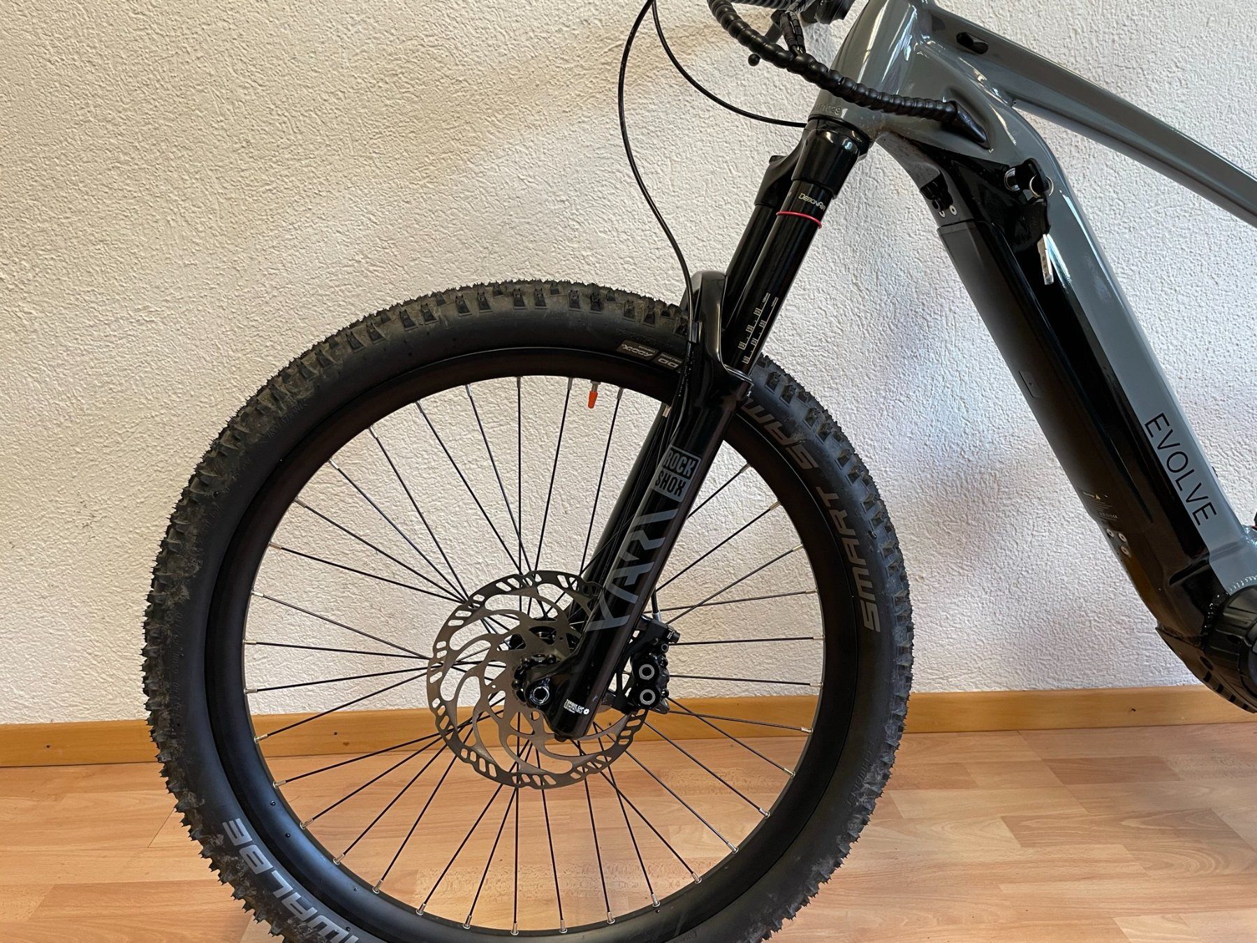 Frey Biciclette: Frey M510 Evolve Neo Pro, Vollgefedert, super Komponenten – Nuovo e nell'imballaggio originale da Pfaffhausen venduto da Nyota 6