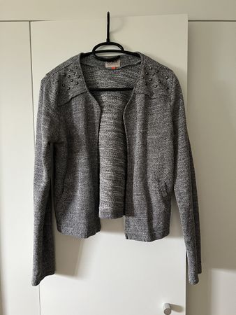 Stylische Strickjacke mit Nieten von Only, Gr. S