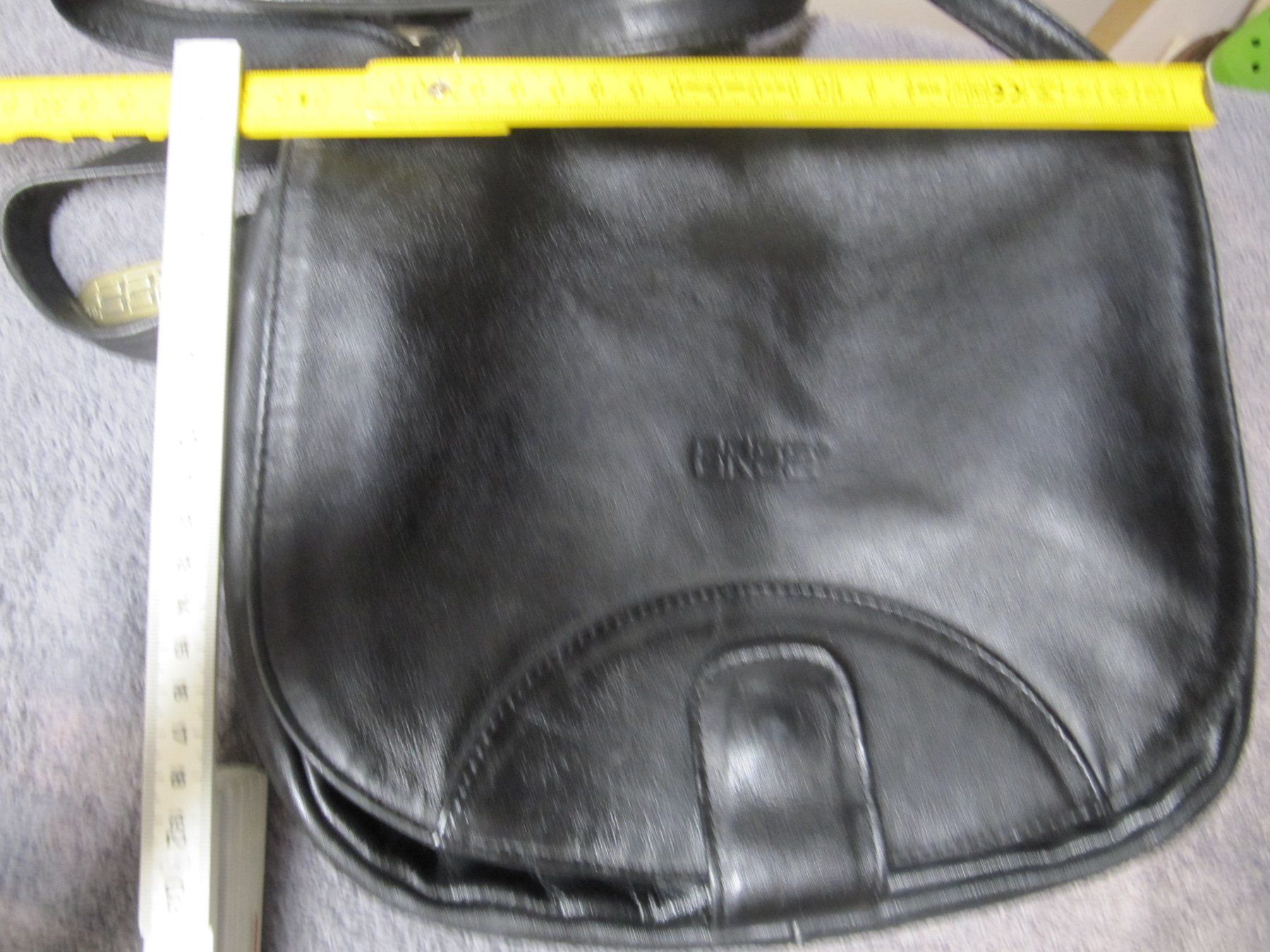 Borse da donna: GREE Ledertasche Schwarz Umhängetasche. – Usato da Selzach venduto da Sennemeitschi11 6