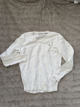 Gant V-neck pullover white size M good condition