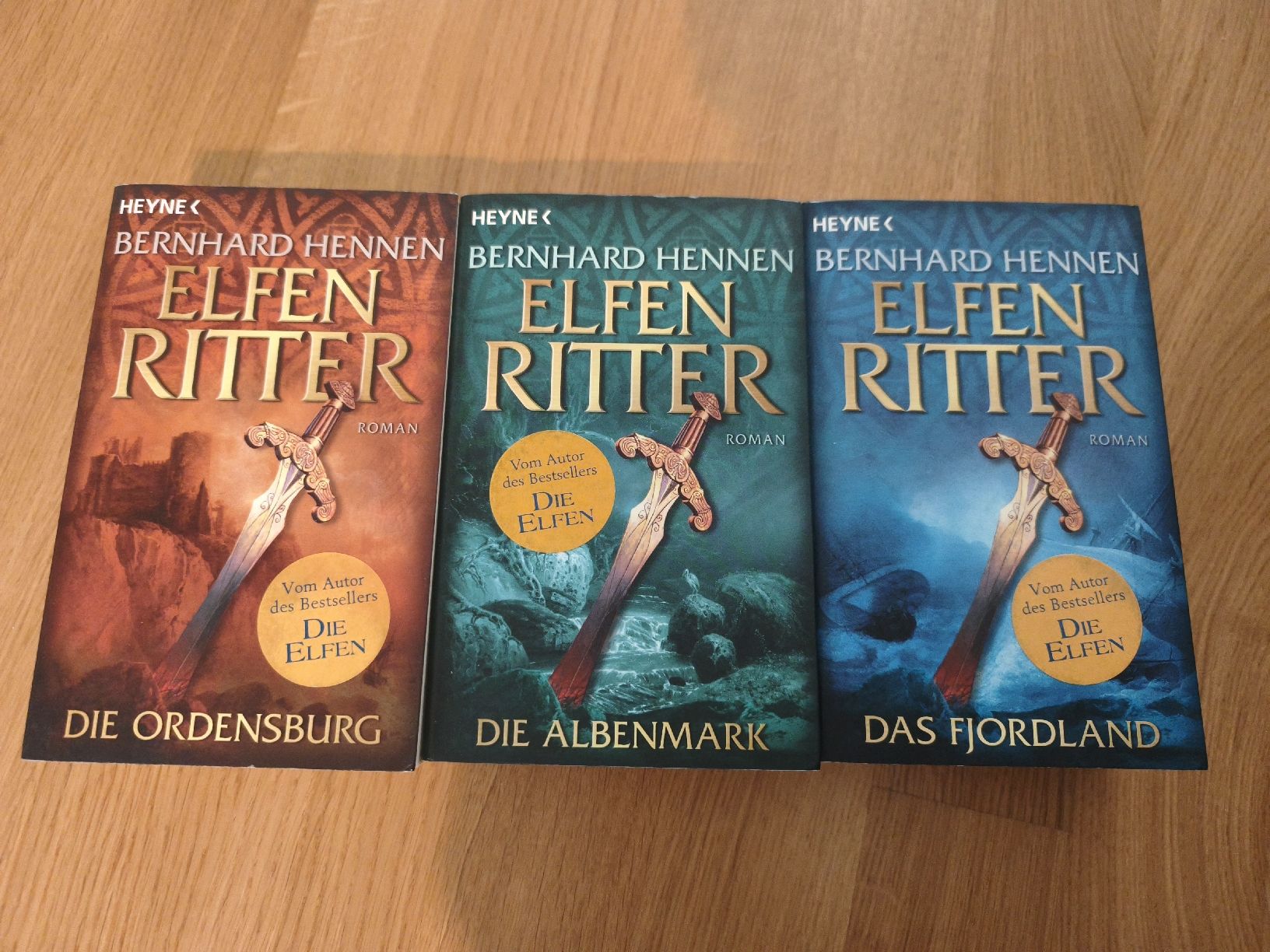 Libri: Bernhard Hennen - Elfen Ritter - 3 Bücher – Usato da Untersiggenthal venduto da iknisleh 1