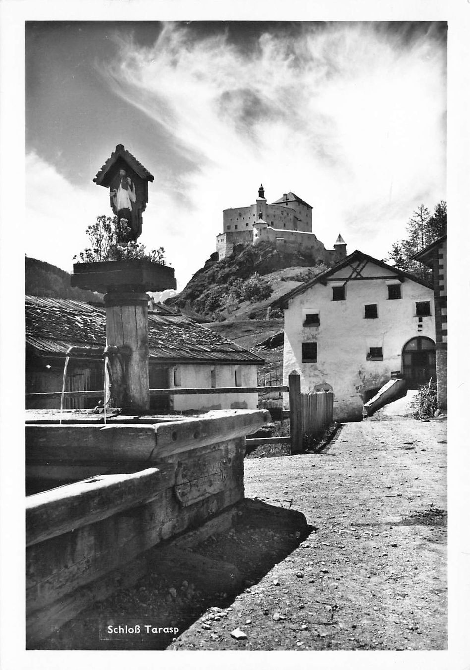 Cartes postales: Schloß Tarasp (GR) G – D'occasion à Biasca par Blenio71