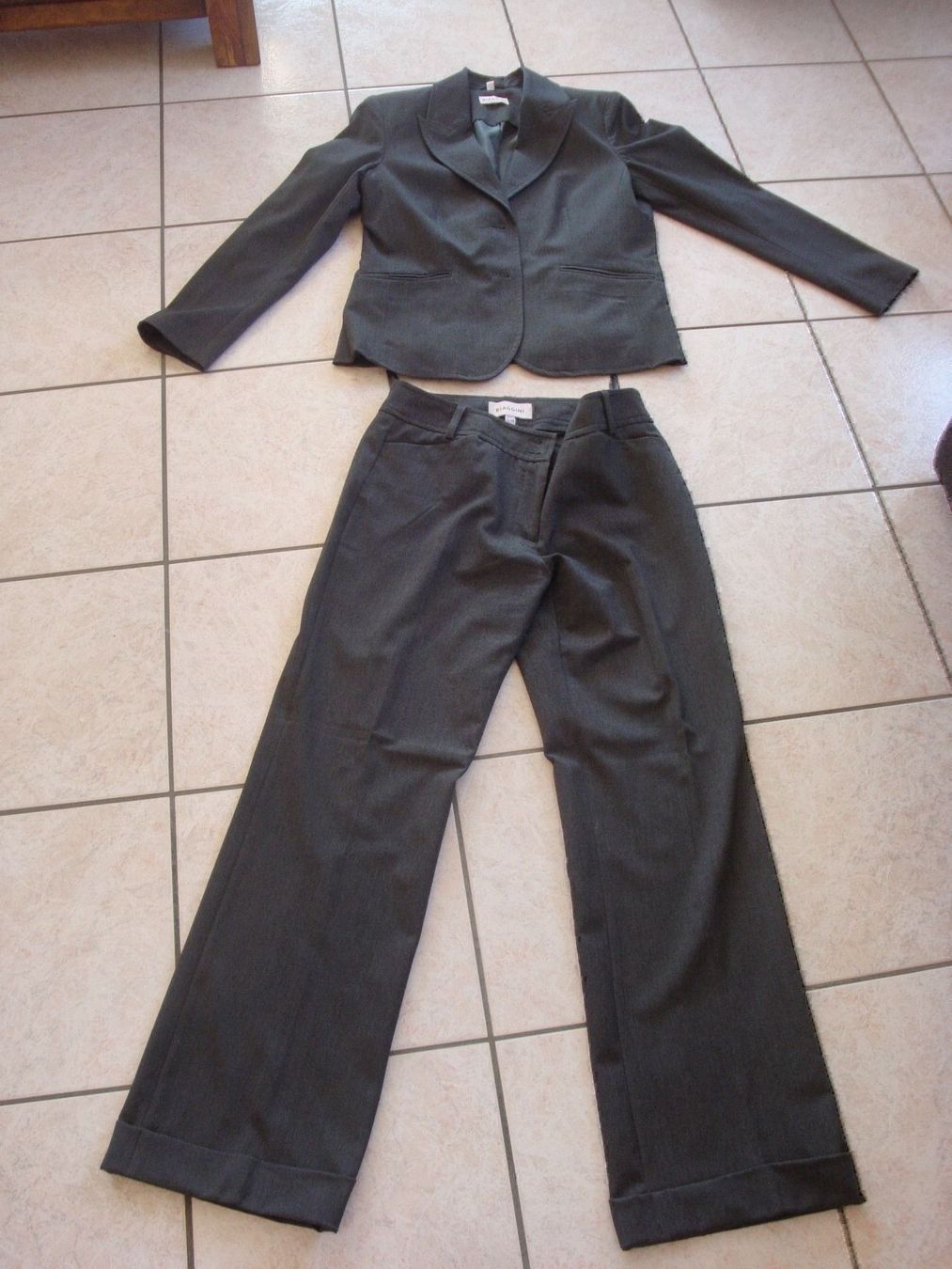 Giacche: tailleur jacke+hose dark grey gr. 38 – Nuovo (secondo la descrizione) da Porza venduto da tbch