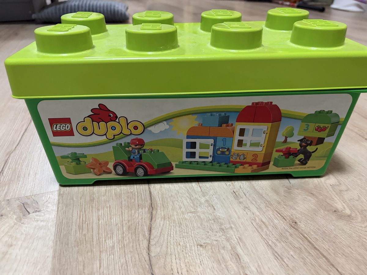Lego Spielzeuge: LEGO DUPLO Bausteine im Behälter  – Gebraucht aus Reinach BL von Steinii