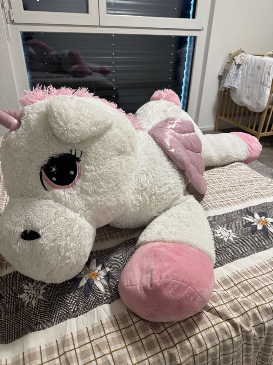 Spielzeuge: Peluche licorne géante – Neu (gemäss Beschreibung) aus Boécourt von kat_hj5y 1