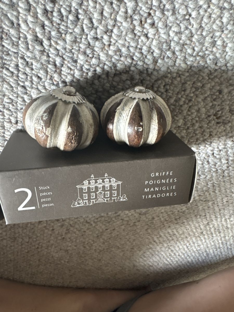 Bastelsets: Griffe 2 Stk. neu Möbelgriffe braun weiss – Neu und originalverpackt aus Berneck von SESSES 2
