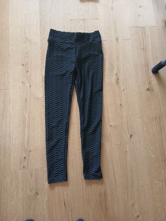 sehr schöne Leggins gerippt schwarz XS