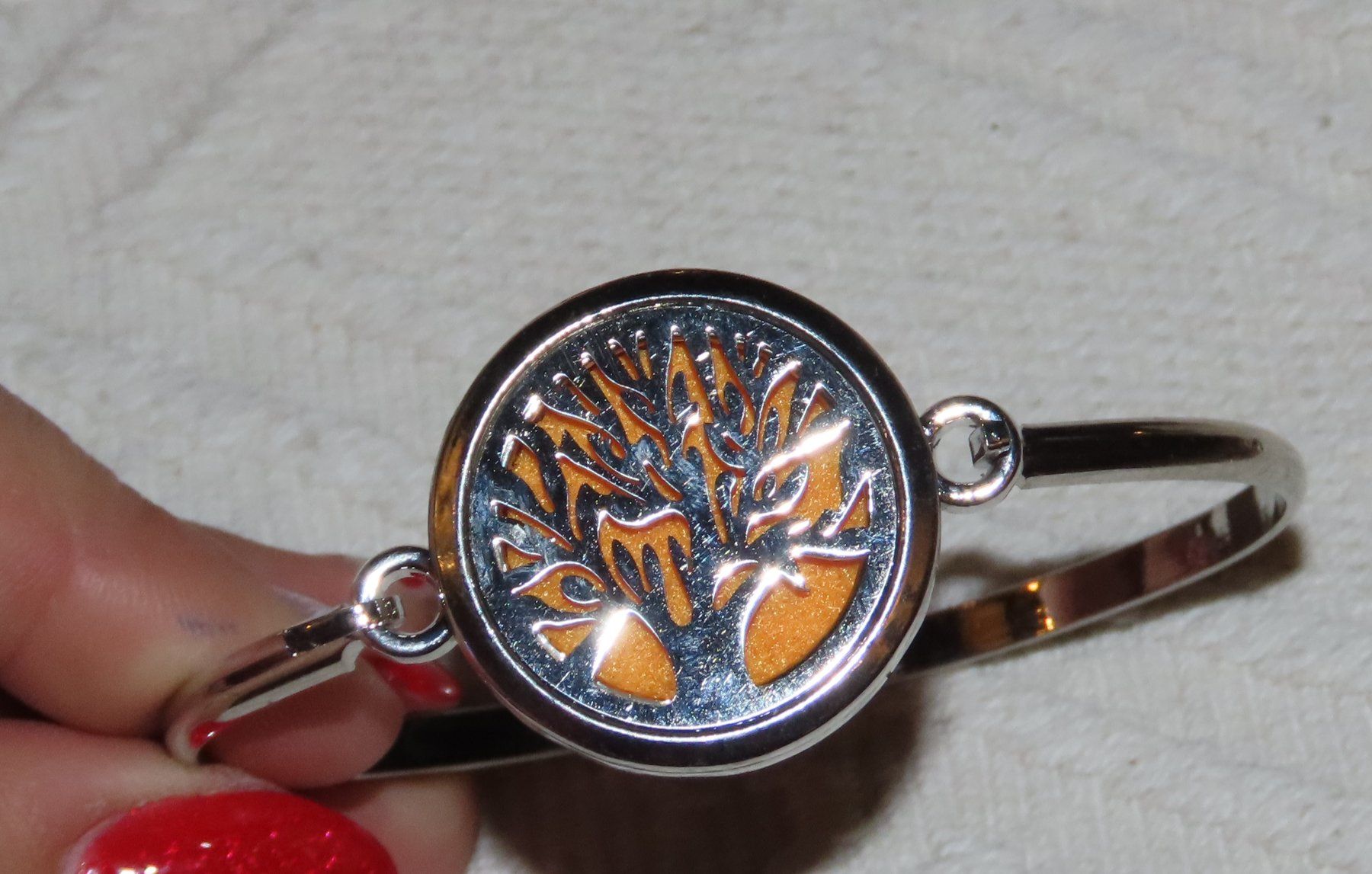 Bracciali & Braccialetti: Bracelet diffuseur Arbre de Vie - Bijou Tendance neuf – Nuovo e nell'imballaggio originale da Troistorrents venduto da Marion70