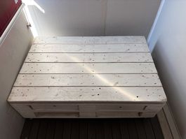 Palettenmöbel mit Rollen – TV Board / Balkon / Garten