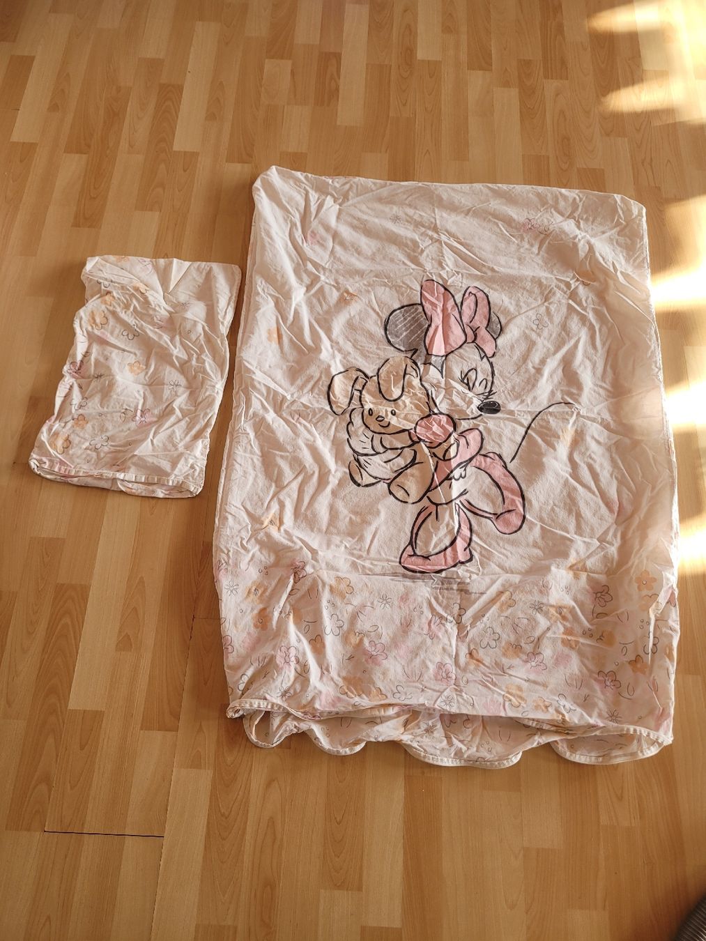Disney Coperte: Bettanzug Minimouse 100x135 – Usato da Lupsingen venduto da sta_wgg5