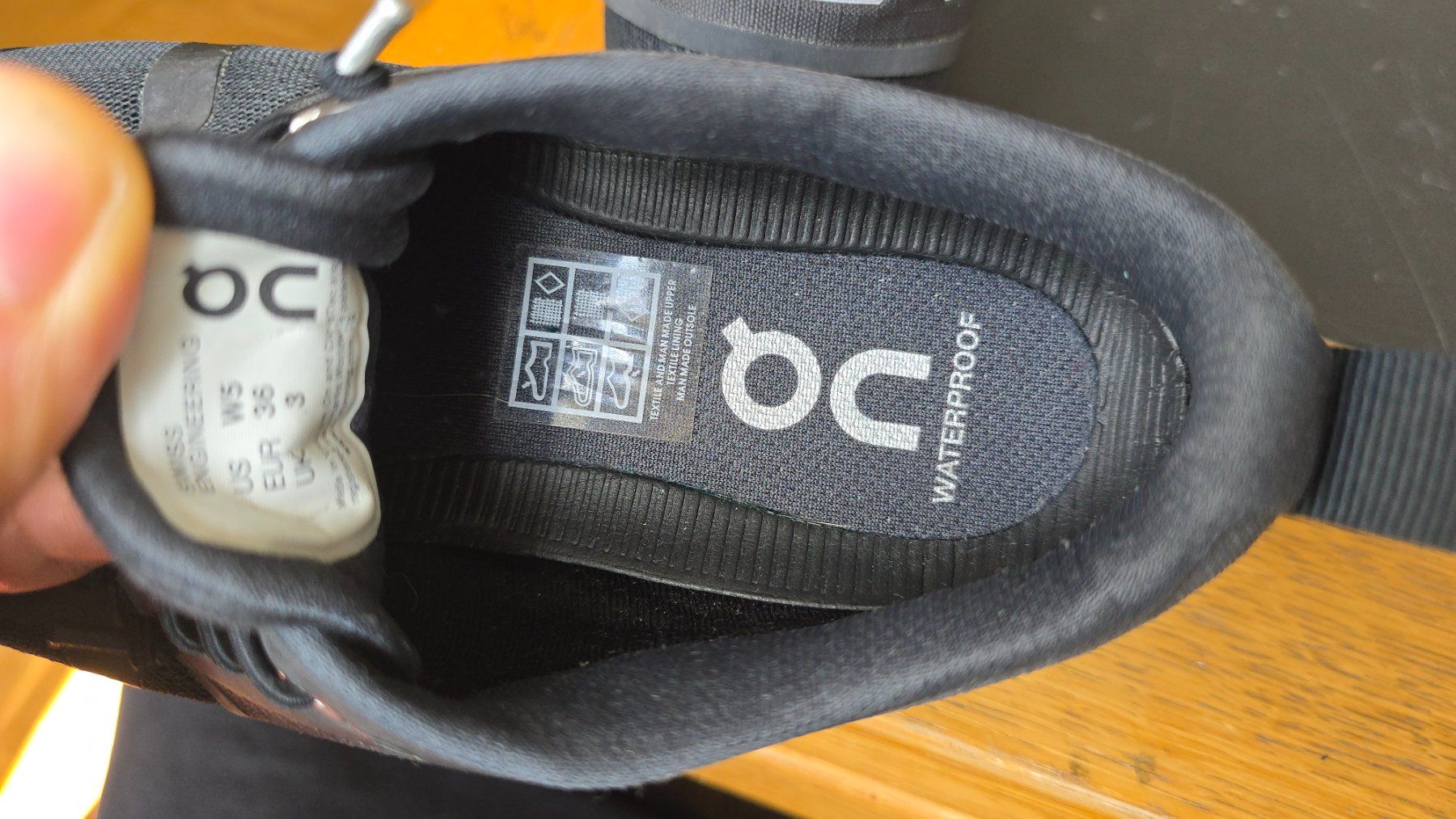 On Scarpe da donna: On Cloud waterproof schuhe EU 36 – Nuovo (secondo la descrizione) da Wallisellen venduto da theblacksheep 7