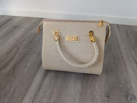 Handtasche