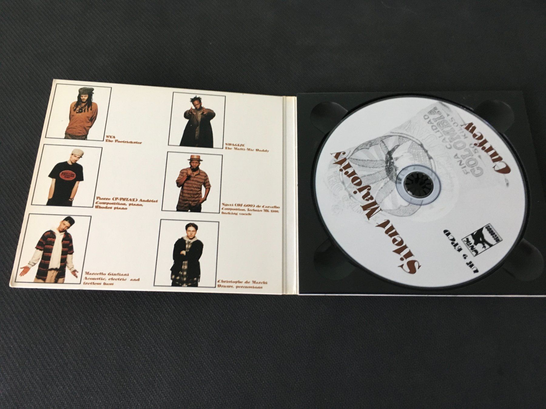 CDs: Curfew - Silent Majority -CD- – Gebraucht aus St.Gallen von MedienJoe 1