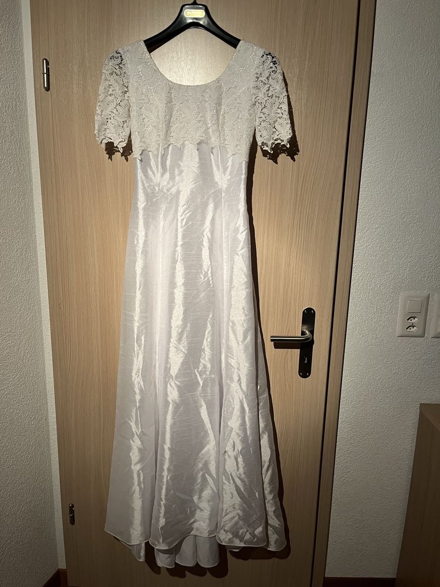 Kleider: Hochzeitskleid - Grösse 36 – Neu (gemäss Beschreibung) aus Herzogenbuchsee von Jana_1019
