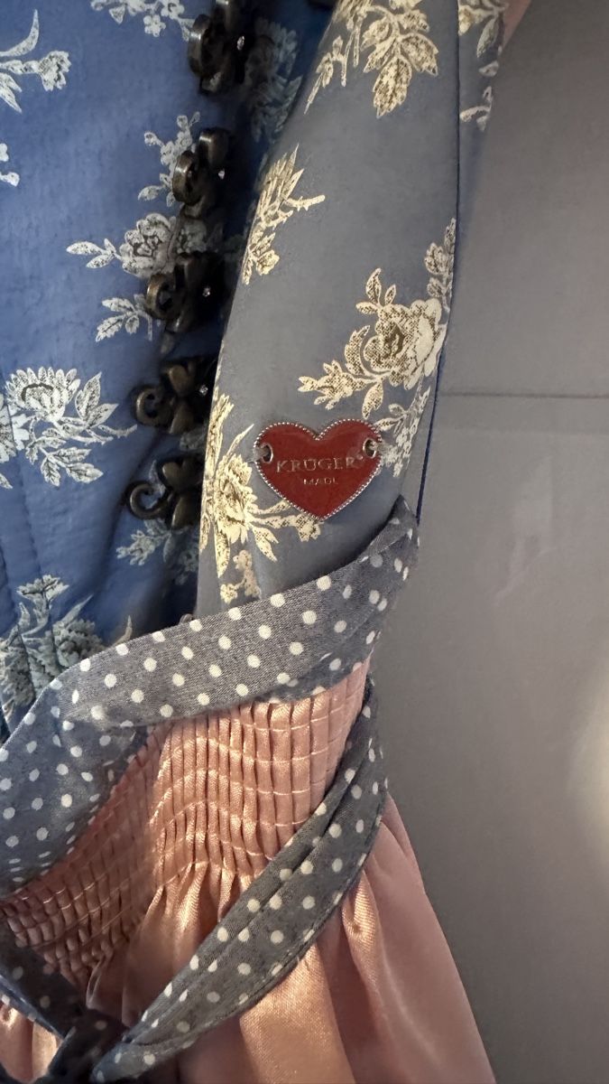 Krüger Robes: Dirndl von Krüger – D'occasion à Grellingen par isa_6yr8 6
