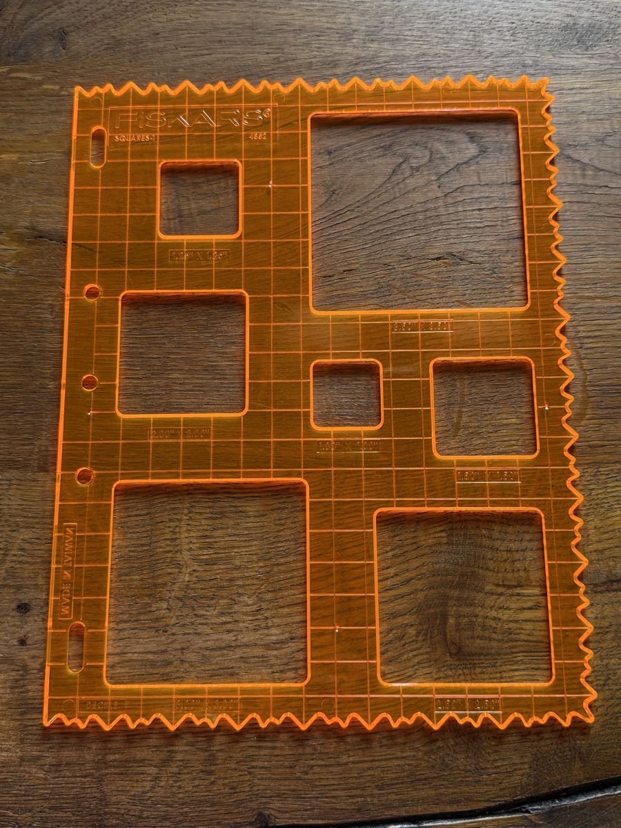 Fiskars Sciablone: Fiskars Schablone Bilderrahmen Quadrate, neu – Nuovo (secondo la descrizione) da Winznau venduto da Sandhya