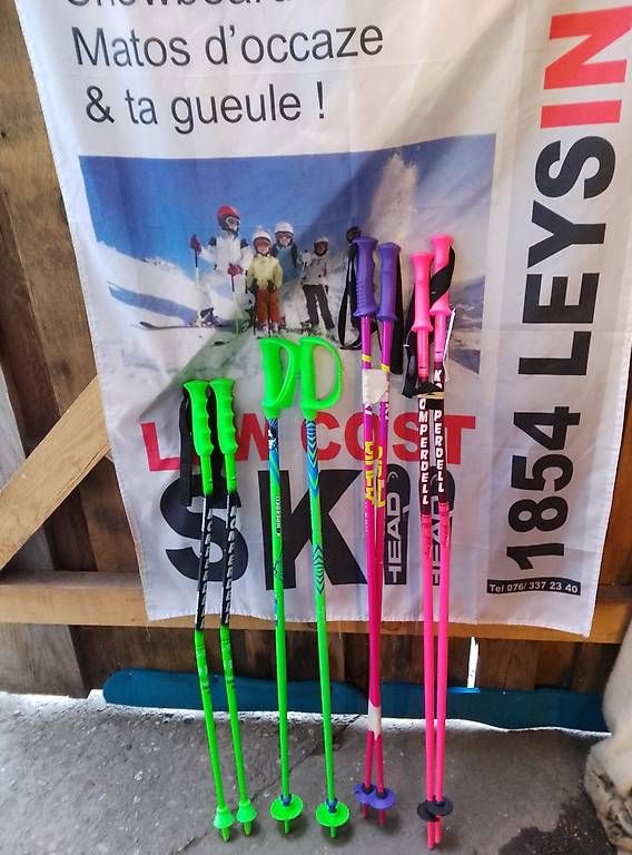 Skis: OUVERT 7/7 SAM/DIM AUSSI à LEYSIN – D'occasion à Leysin par Liquidation-404 8