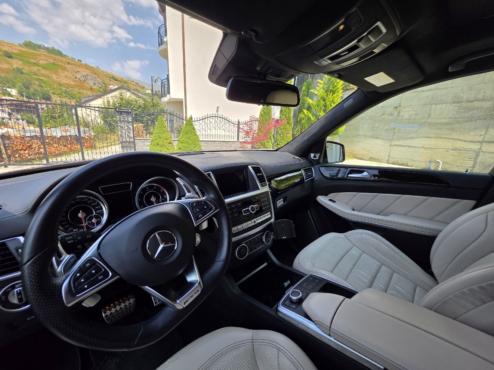Mercedes-Benz Autos: Mercedes GL 63 AMG - 7 Sitzer – Gebraucht aus Volketswil von Dbx_856 5