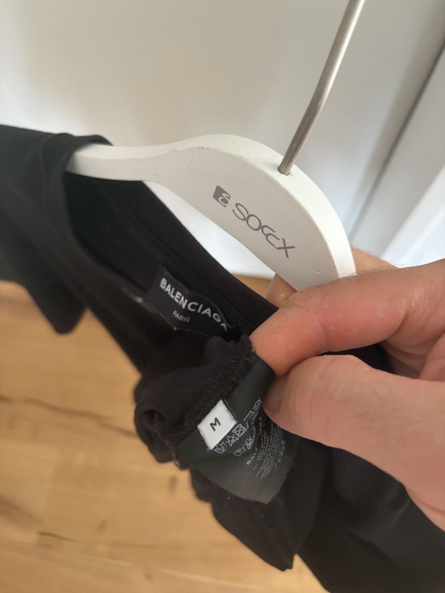 Balenciaga T-Shirts: Balenciaga Tshirt Kering – Gebraucht aus Hägendorf von matty01 3