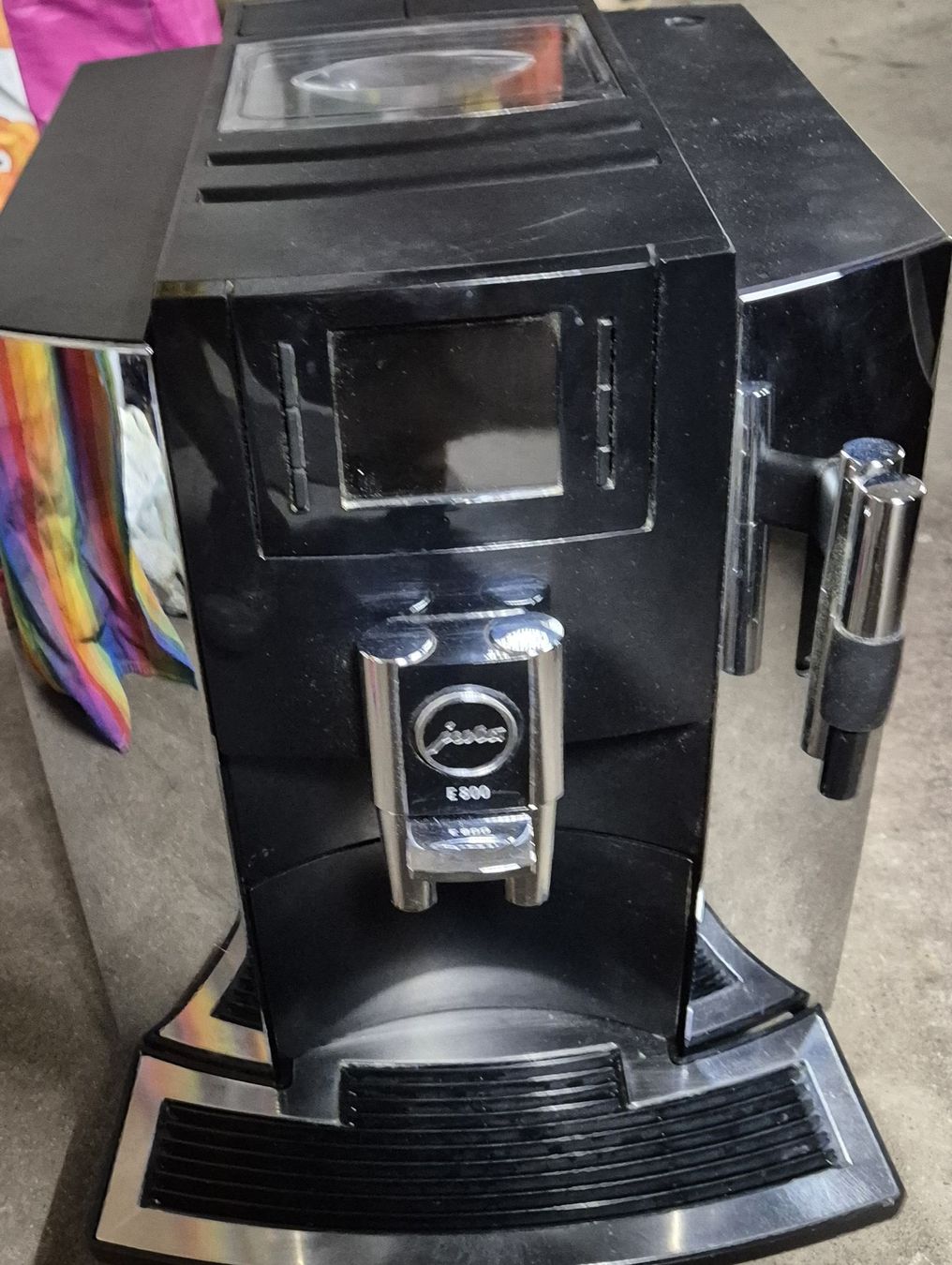 Jura Macchine per caffè & Macchine per espresso: Jura E800 Kaffeevollautomat – Usato da Rüti ZH venduto da piontus147852