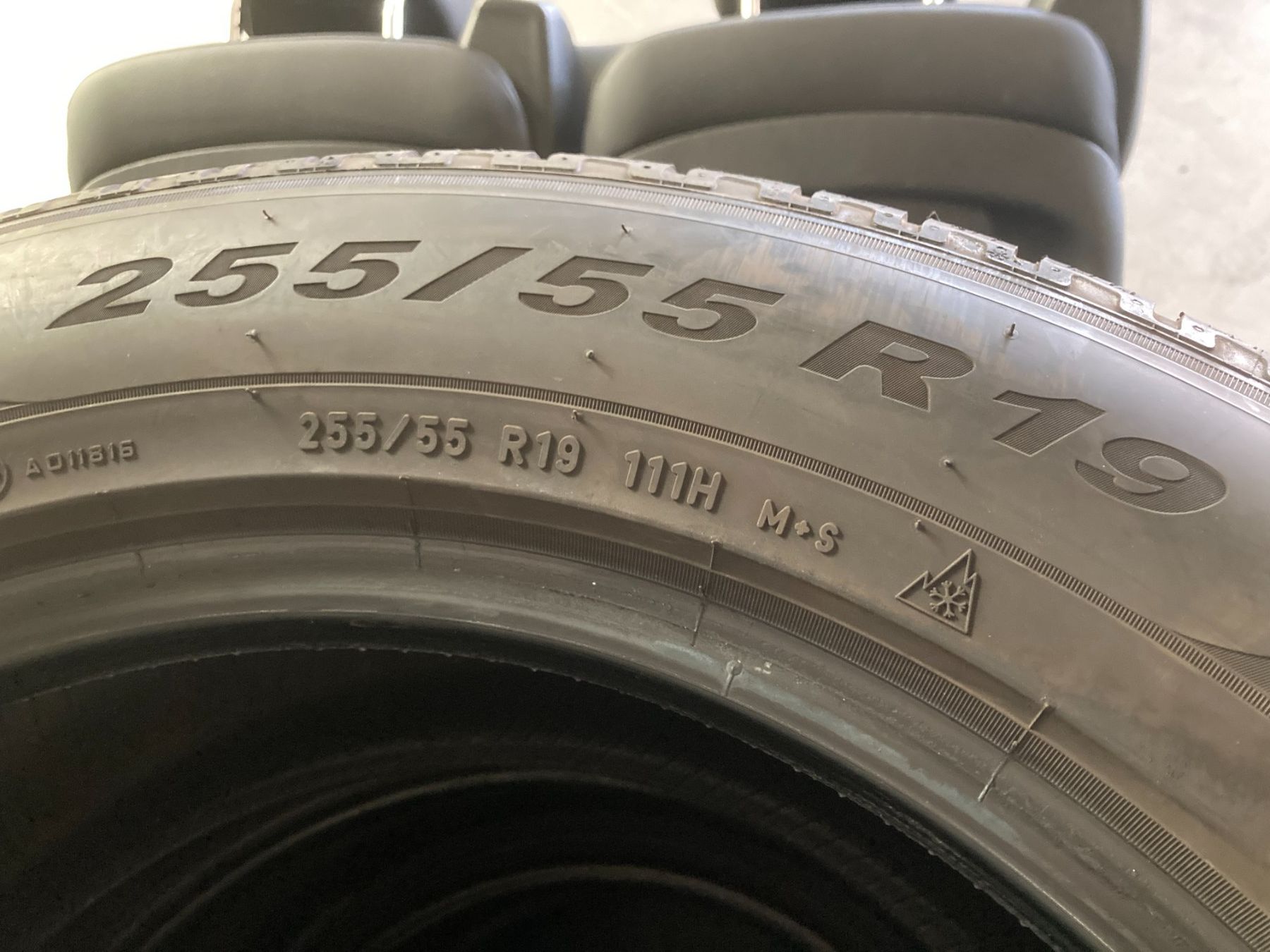 Pirelli Pneumatici & Ruote complete: 255/55R19 Pirelli Winterpneu – Usato da Cham venduto da Cham6332 1