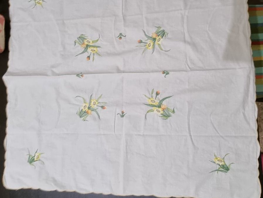 Altra biancheria da tavola: Tischdecke  bestickt – Usato da Geroldswil venduto da Agapanthus22 1