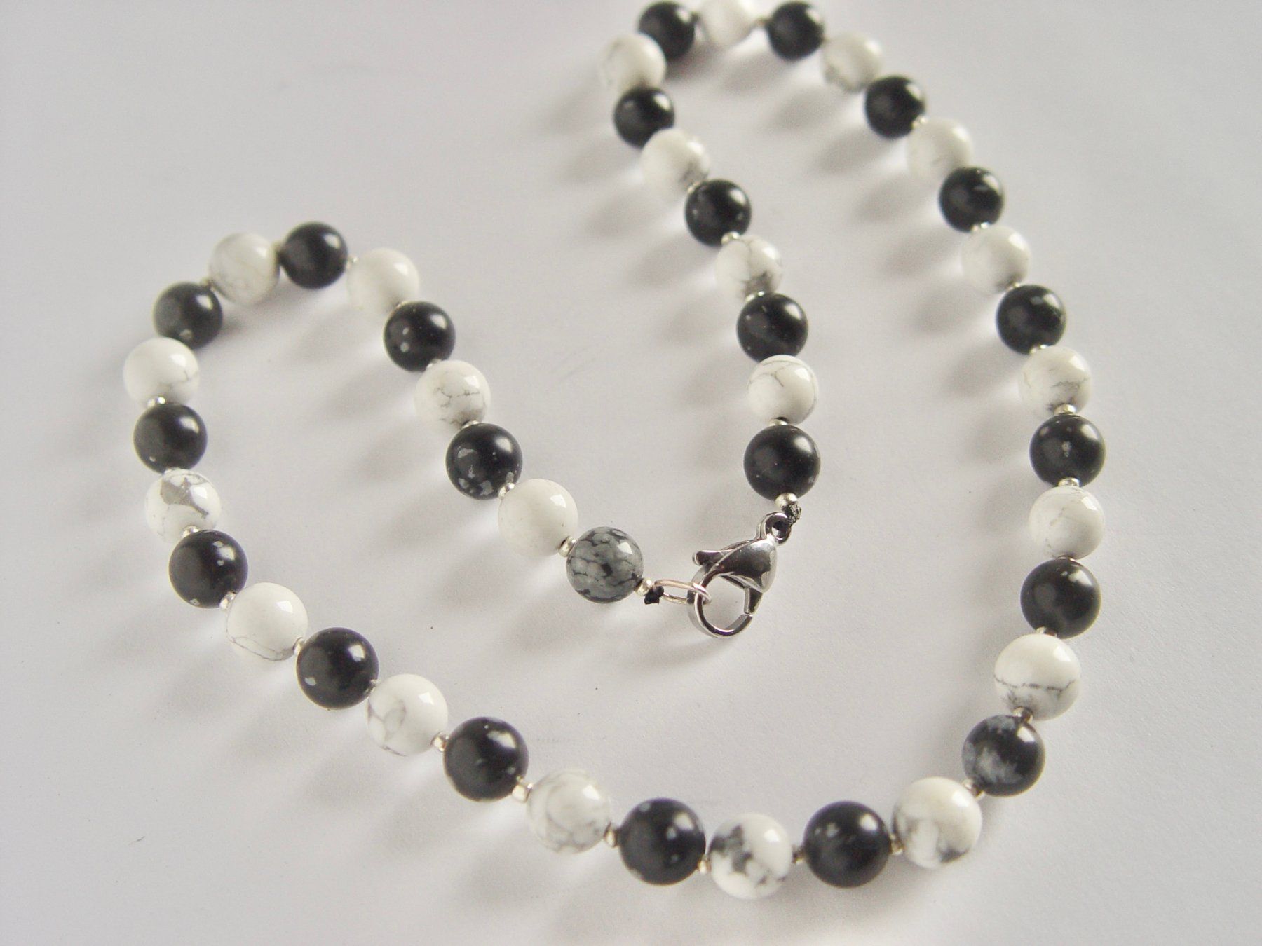 Catenine: Collier Magnesit und Obsidian – Nuovo (secondo la descrizione) da Henggart venduto da gernli 2