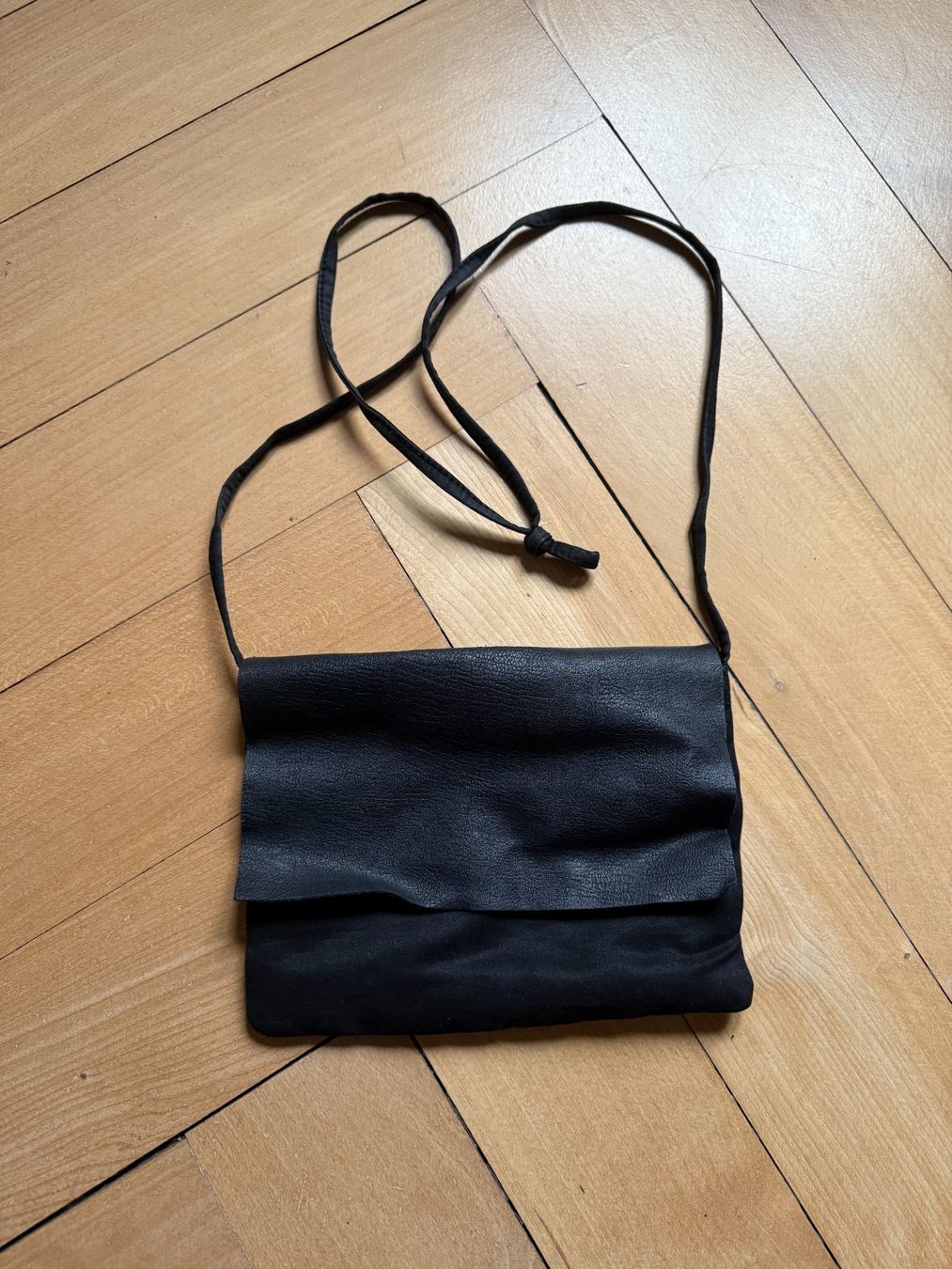 H&M Taschen für Damen: Kunstleder Umhängetasche schwarz – Gebraucht aus Zürich von Diazaio