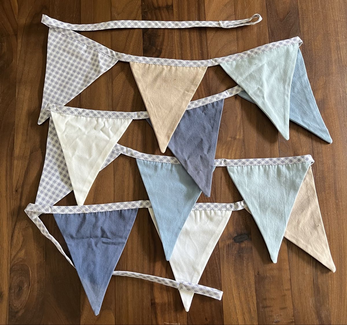 Tutte le decorazioni: Deko Wimpelkette aus Stoff, Blau,  – Usato da Altdorf UR venduto da JanAil