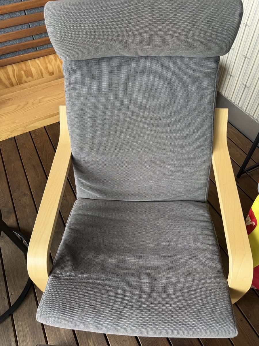 Ikea Poltrone: Poang ikea with footrest – Usato da Zürich venduto da pol_cy5n 2