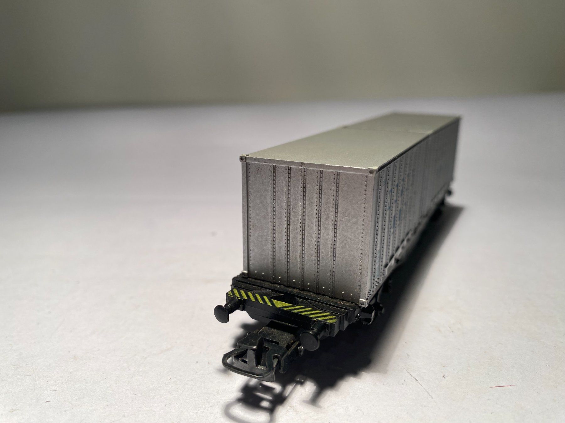 Märklin Modellini di ferrovie: Märklin Containerwagen HAPAG LLOYD, AC Achsen – Usato da Buchrain venduto da Modellbahn11 3