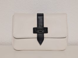 QATAR Airways Business Class Etui von Diptyque
