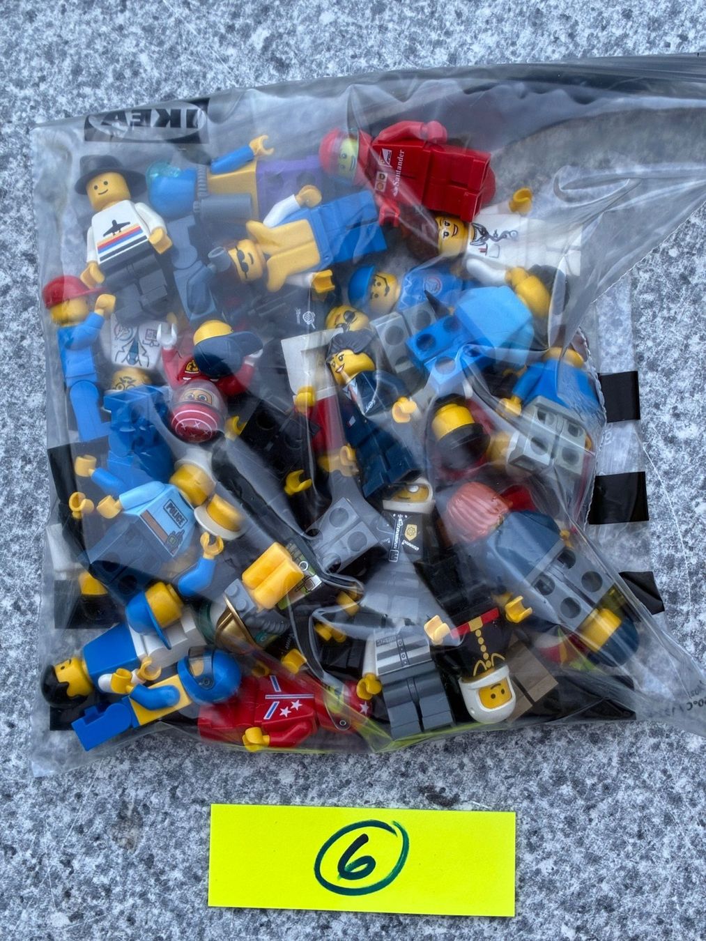 Lego Jeux de construction: LEGO Minifiguren – D'occasion à Reigoldswil par Frog40