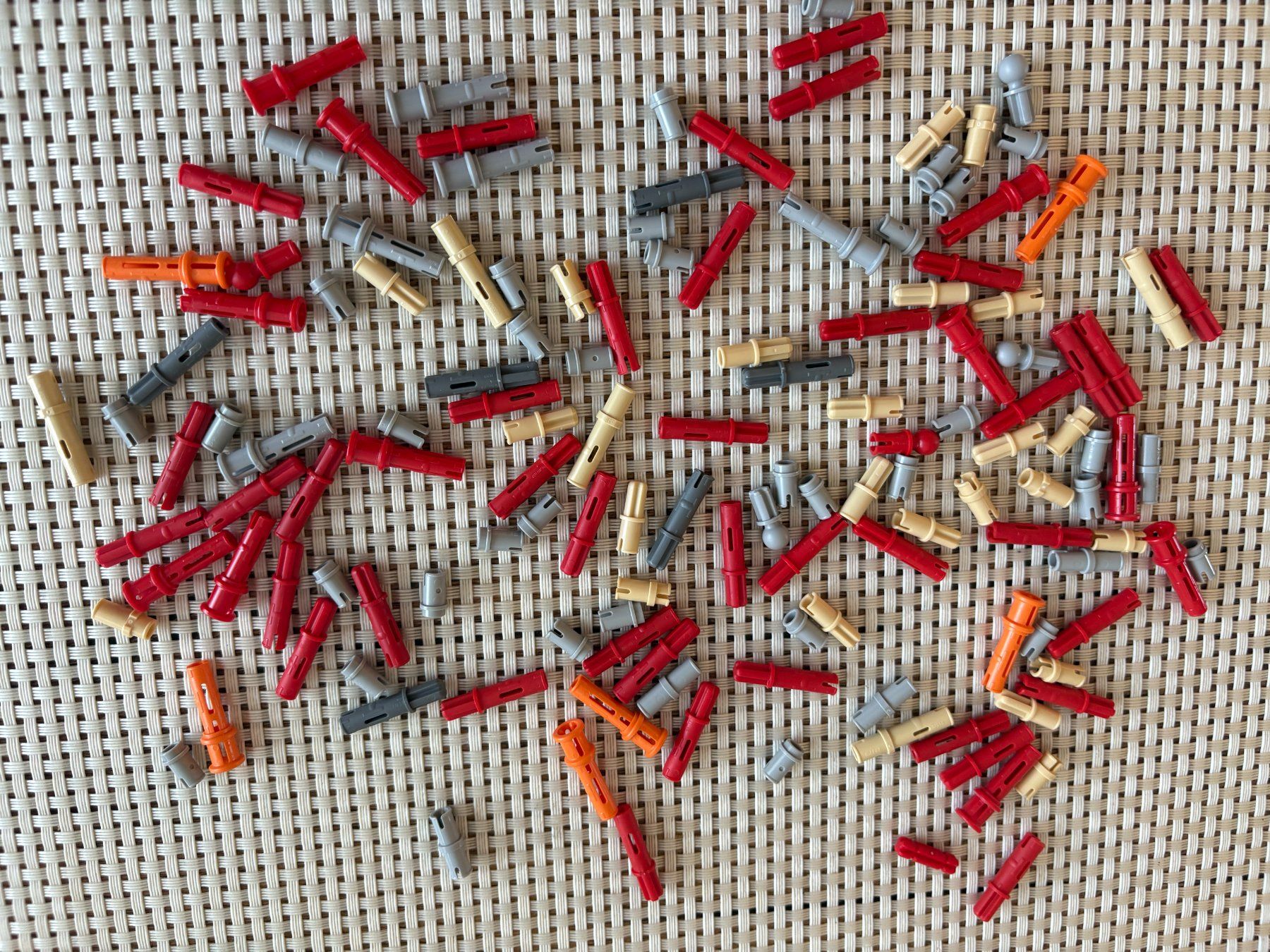 Lego Kit di costruzioni: Lego Technik Pin Stecker Pins rot grau orange LotX – Usato da Buochs venduto da Techtelmechtel