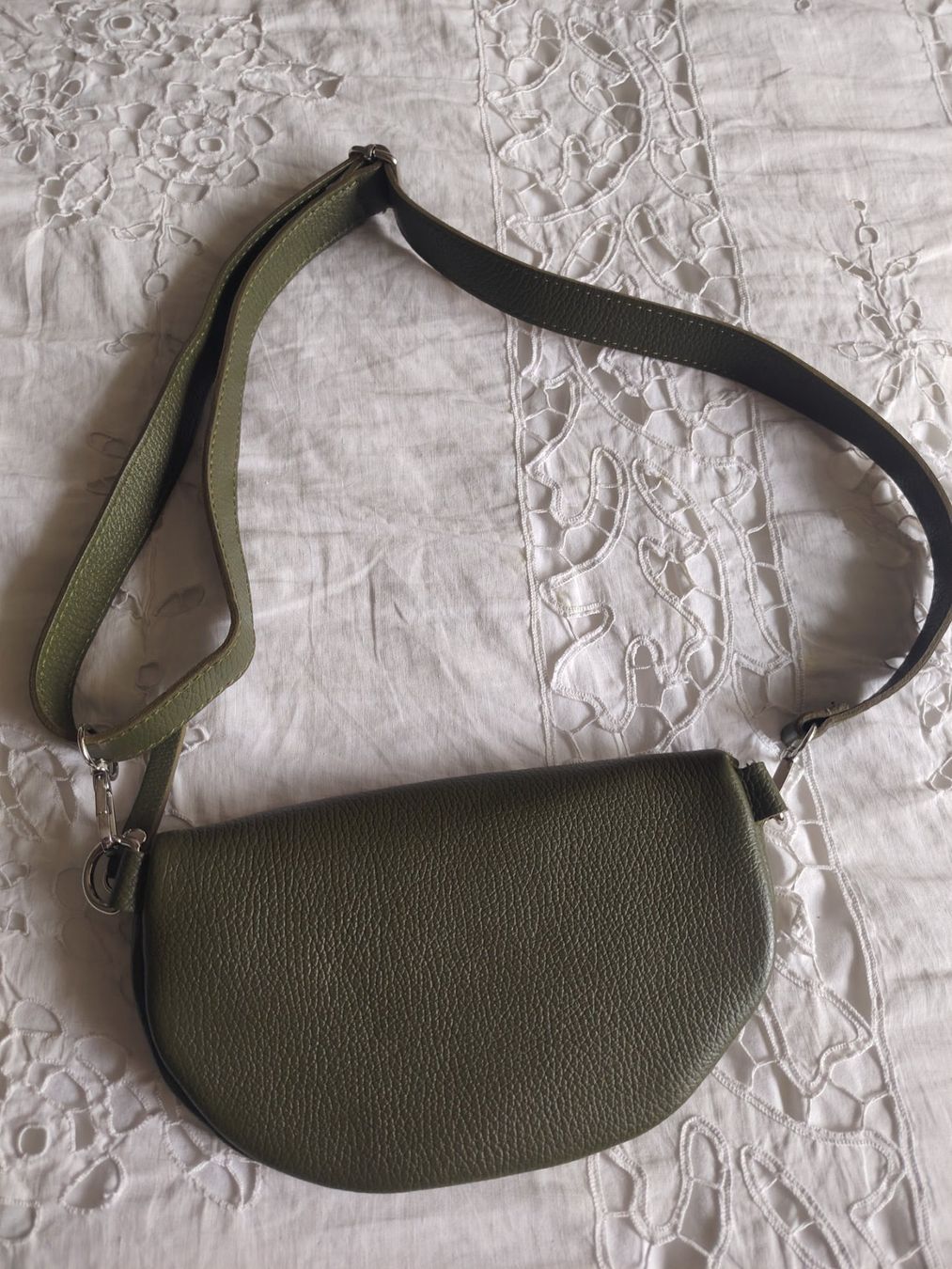 Altro in  Abbigliamento & Accessori: Banane cuir kaki – Usato da Lausanne venduto da Climank 1