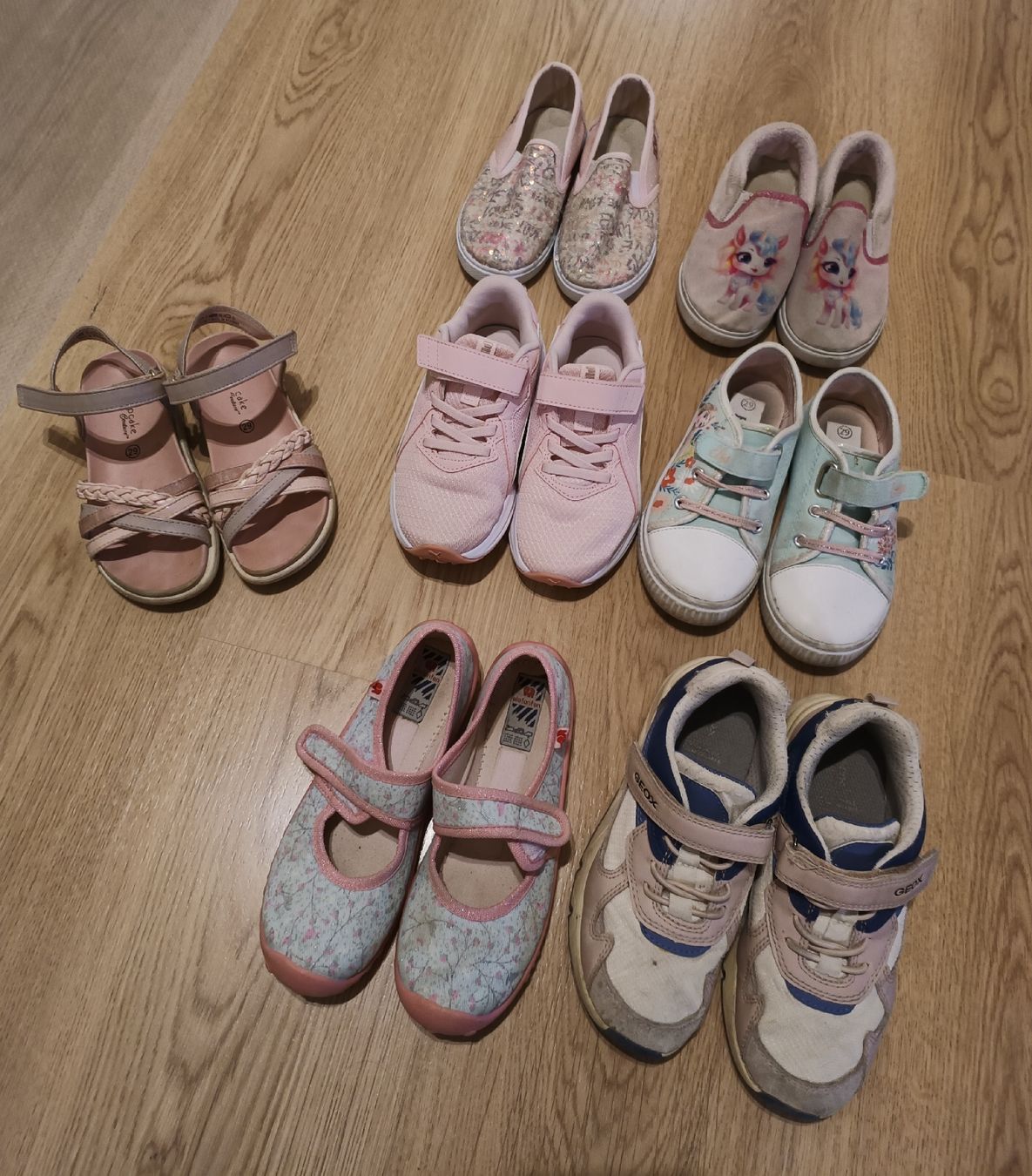 Scarpe per ragazze: Schuhpaket Mädchen 29/30 – Usato da Wangen SZ venduto da mka_w5d2