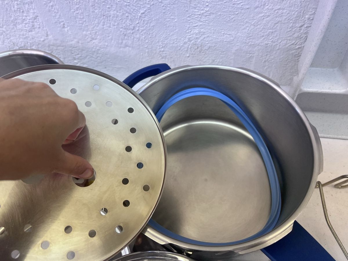 Cucine complete: Verschiedene Küchenartikel (3) – Usato da Glattfelden venduto da brockischweiz 4