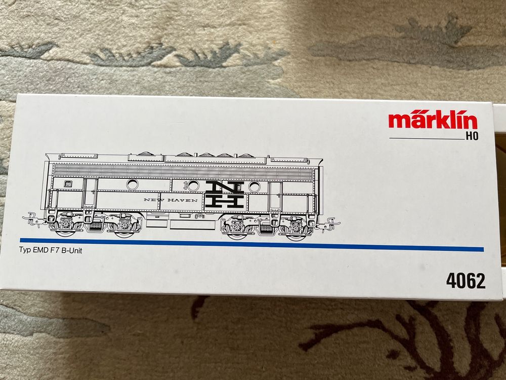 Märklin 3062 4062 USA New Haven EMD F7 mit Zwischenwagen OVP (Gebraucht ...