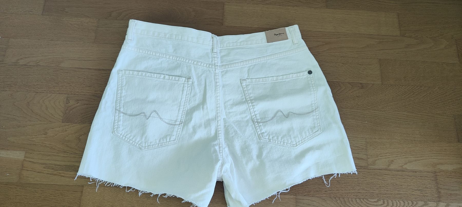 Lotti di vestiti: Five Top condition shorts, size 44 – Nuovo (secondo la descrizione) da Oberbuchsiten venduto da DianaLup 6