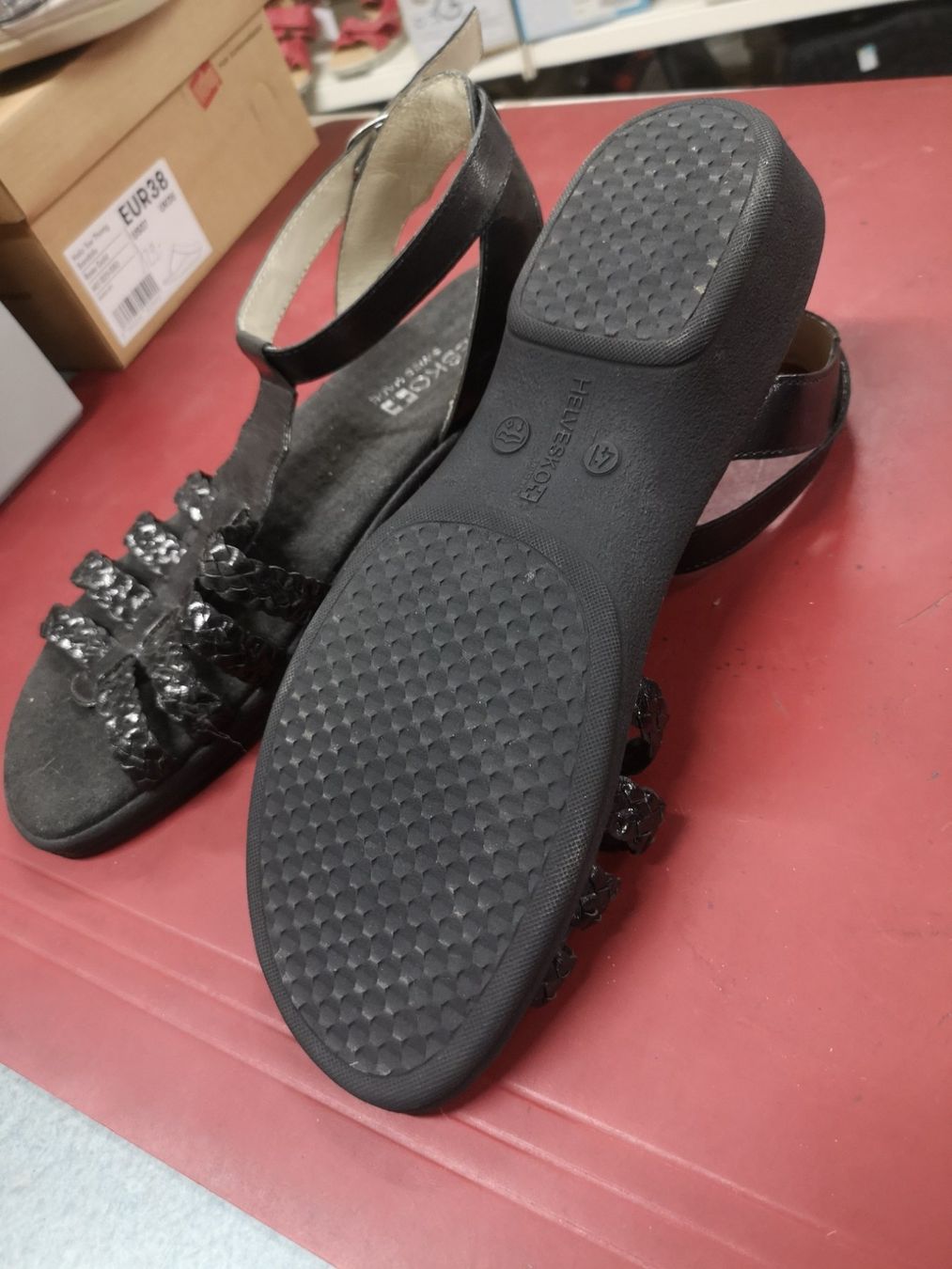 Helvesko Damenschuhe: Helvesko – Neu und originalverpackt aus Möhlin von Highwaytom 1